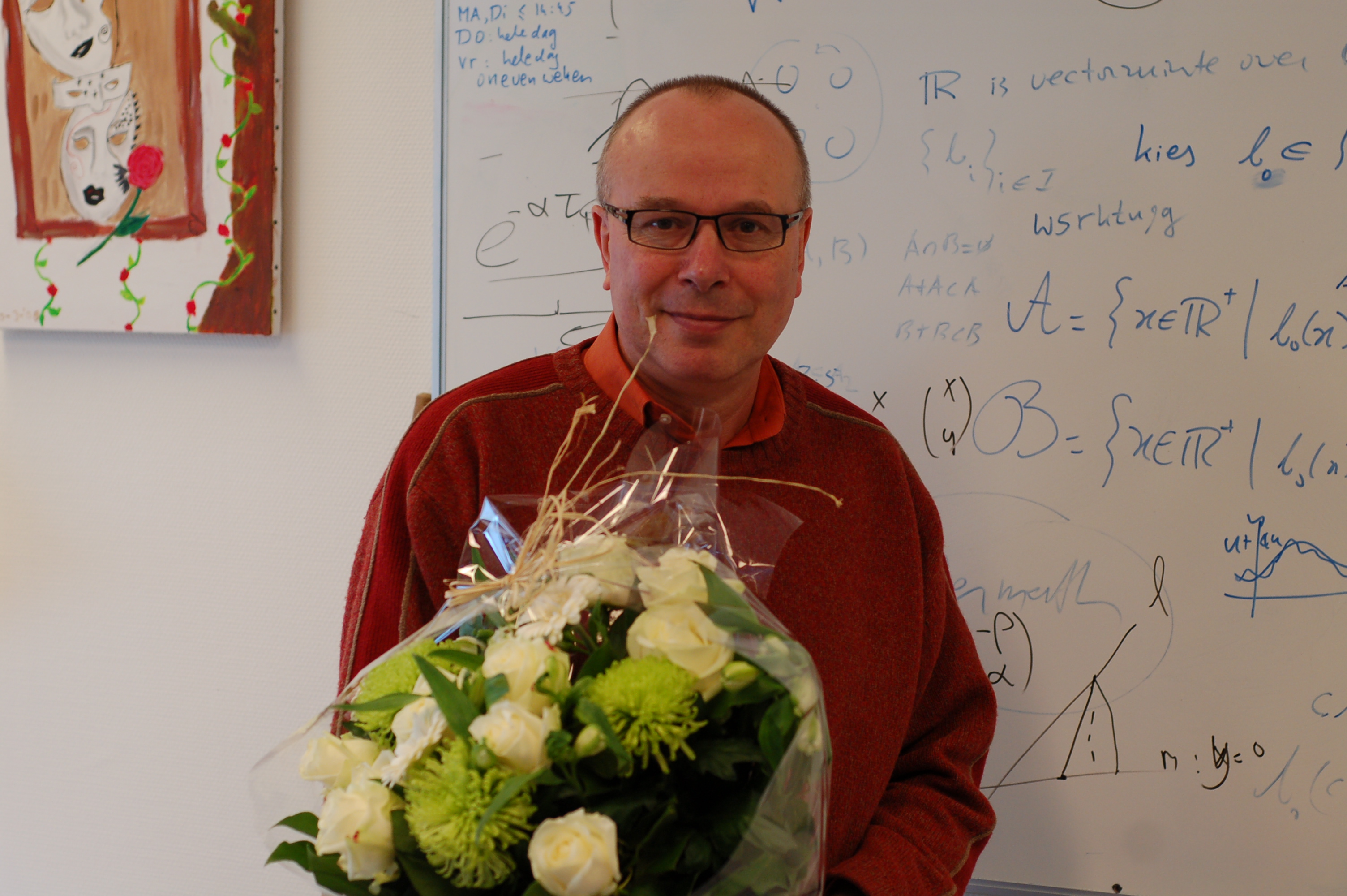 Polderman receives his education bouquet